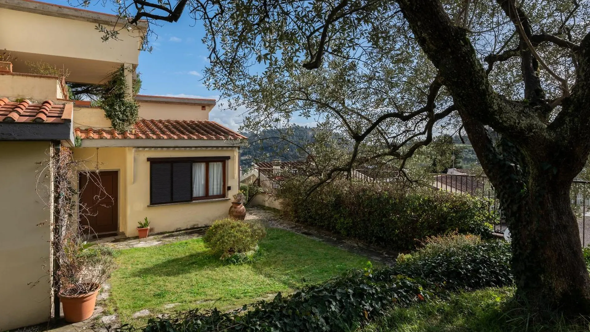 Via Bolognese, 238 Firenze - Villa Emma - Il Tuo Soggiorno Immerso Nel Verde 0*, Florens